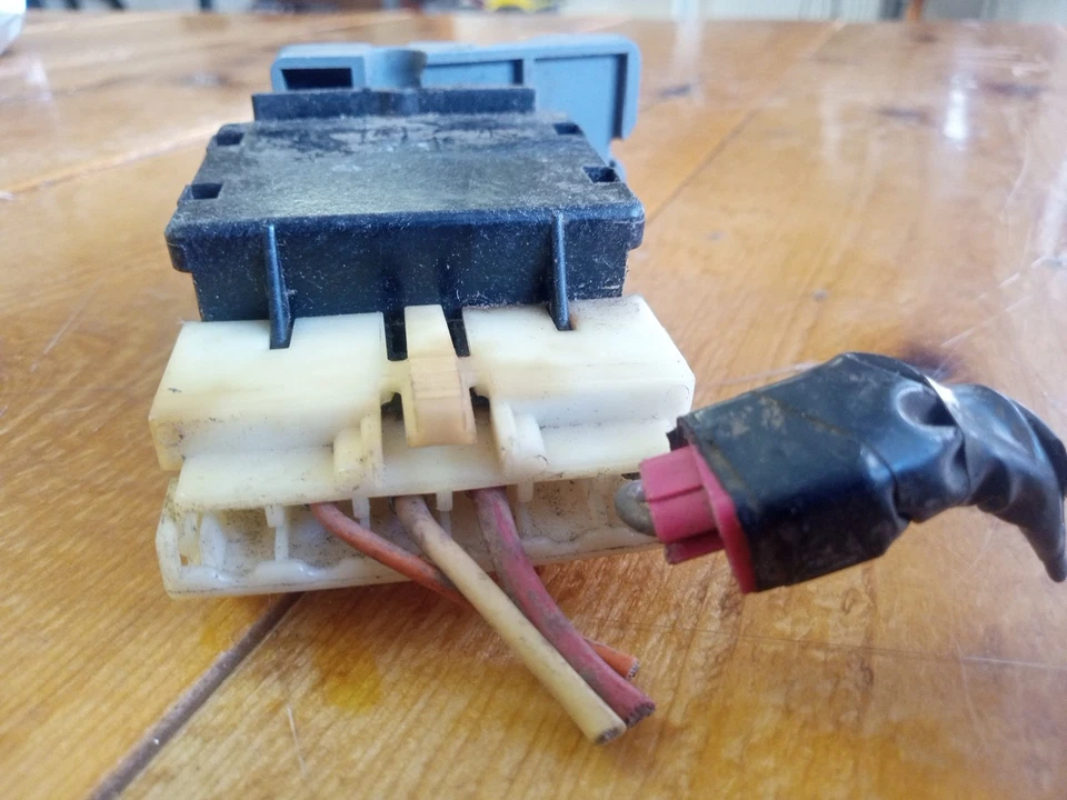 Headlight Switch fits 1990-2002 GMC C1500,C2500,C3500,K1500,K2500,K3500 C1500,C2 - Image 4 of 4