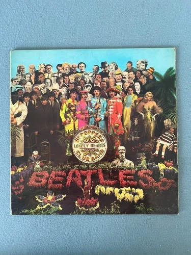 The Beatles Sgt. Pepper Mono PMC7027 2nd press (no flame inner) but "sold in UK"