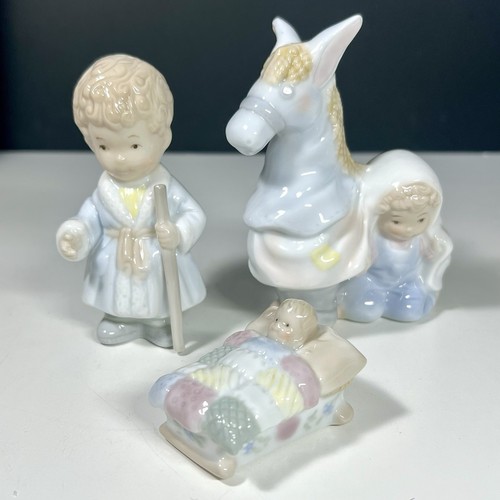 1996 House Of Lloyd School Pageant Nativity Set Christmas Around The World w/Box - Picture 4 of 14
