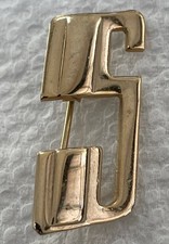 VINTAGE LETTER  S  GOLD TONE LAPEL PIN