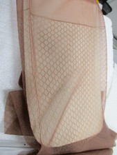 1 PR VINTAGE UNBRANDED RT TEXTURED SHEER NYLON STOCKINGS SIZE 11 MED BROWN