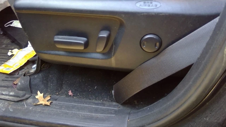 (LOCAL PICKUP ONLY) Passenger Front Door Without Automatic Down Window Fits 07-2 - Image 4 of 4