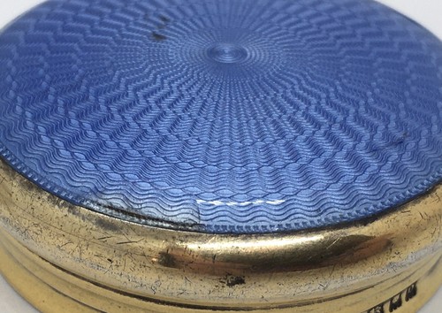 Vaso vaso da toeletta in vetro smaltato dorato e guilloché argento massiccio Asprey - Foto 10 di 10