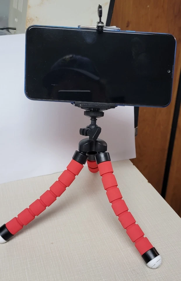 Flexible Tripod Holder Adjustable Octopus Stand With mount For iPhone / Android - Image 2 of 4
