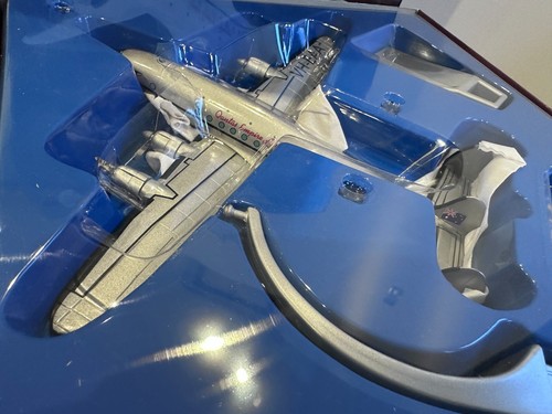 Corgi Aviation 47502 Lockheed Constellation Qantas - NEW - Picture 7 of 7