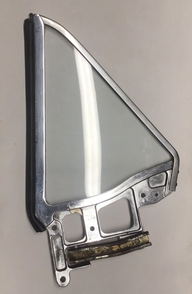 Mustang 1964-1965-1966 cupé conjunto de ventana usado, lado del pasajero, parte trasera derecha Foto 2 de 4
