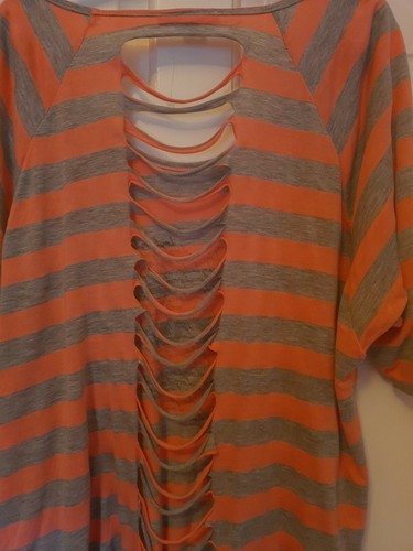 Julies Closet Mujer Love Top Rayas y Espalda Rasgada Talla 1x - Imagen 6 de 6
