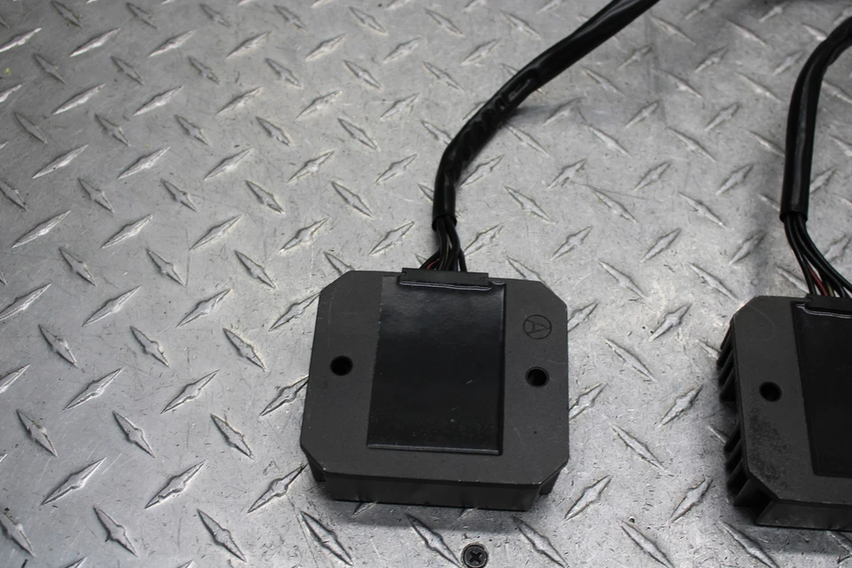 Kawasaki Vulcan 1600 2004 regulador clásico rectificadores 21066-1106 funcionamiento video Foto 3 de 4