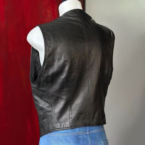GIANNI VERSACE Black Alligator Embossed Leather Vest size 54, from S/S 1996 - Picture 8 of 15