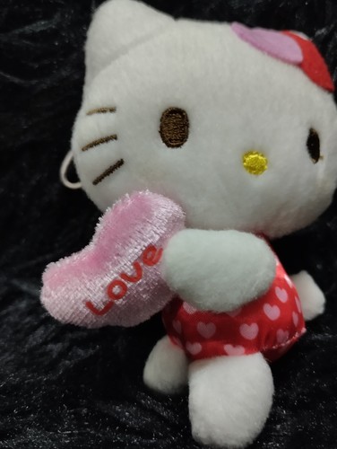 Hello Kitty Mini 4" Plush Doll Keychain Pre-owned Very Good Cond. - Picture 3 of 9