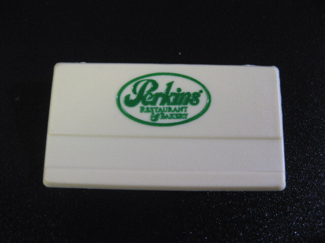 PERKINS RESTAURANT & BAKERY ** Employee Uniform employee Name badge ** BEIGE!