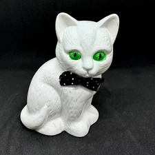 Vtg Ceramic Artmark Cat White Green Eyes Bow Tie Dapper Sitting 1990 Rare