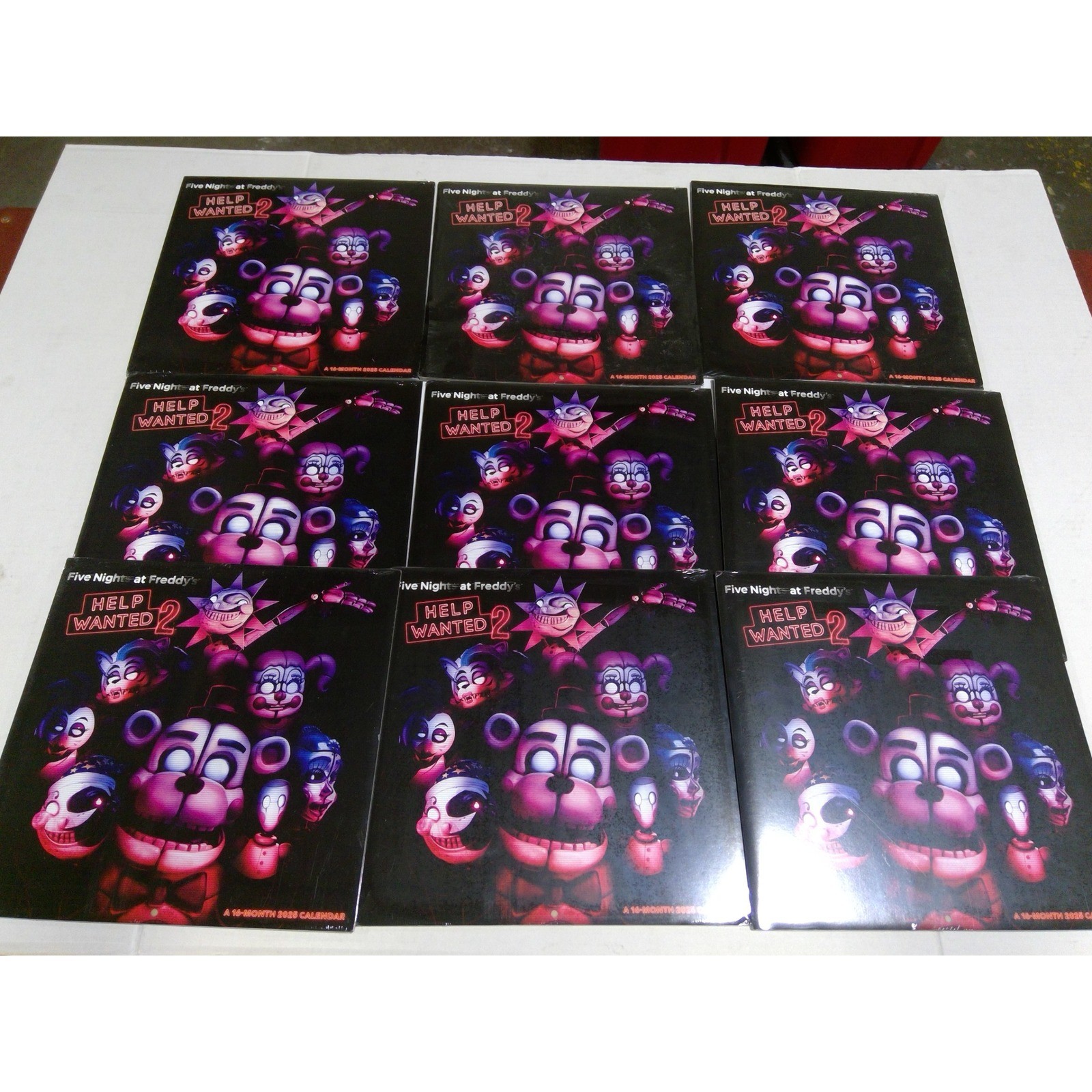 Calendario de pared Five Nights at Freddy's Help Wanted 2 2025 16 meses FNAF nuevo