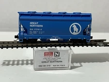 MICRO TRAINS 09200210 092 00 210 GREAT NORTHERN GN 2 BAY ACF HOPPER #173914  N