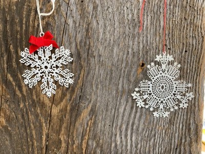 Winterlace Tamerlane SNOWFLAKE Christmas Ornaments White Pair Metal Vintage