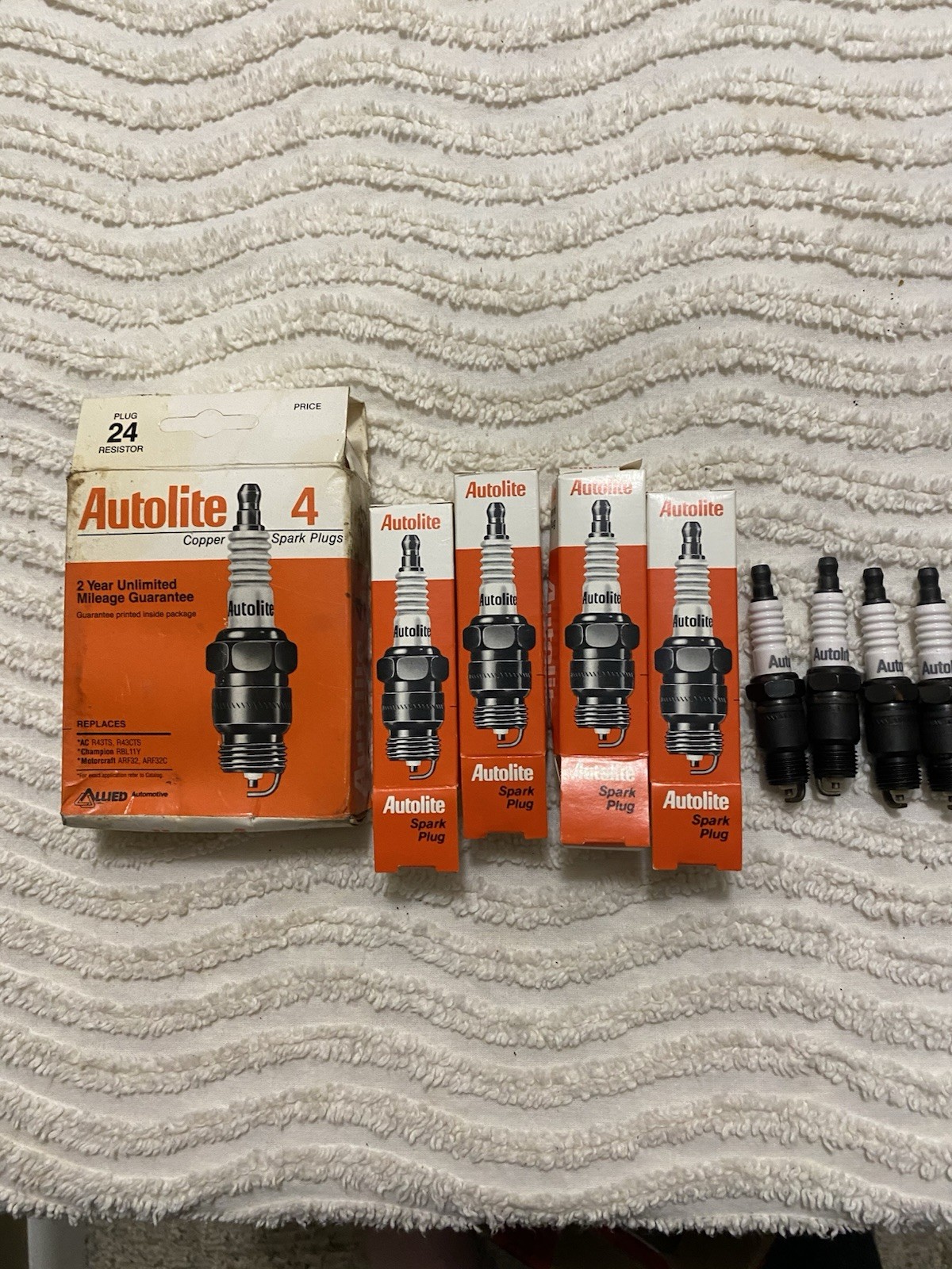 Auto Lite Copper Spark Plugs Set of 4 New Old Stock Made In USA Vintage  Plug 24