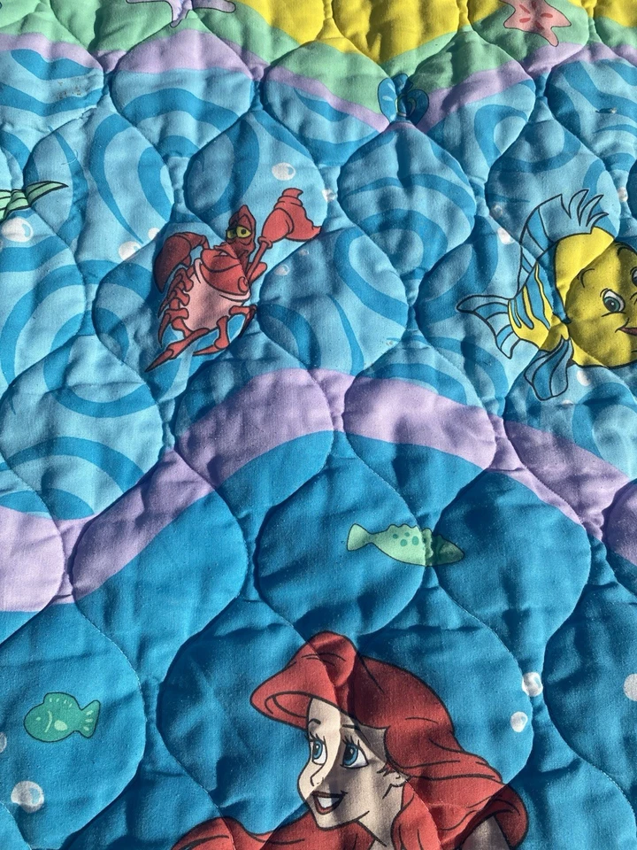 Manta de bebé acolchada vintage Disney Little Mermaid Ariel Flounder Foto 2 de 3