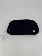 Lululemon Everywhere 1L Belt Bag Fanny Pack Crossbody Black Womens Travel Gym