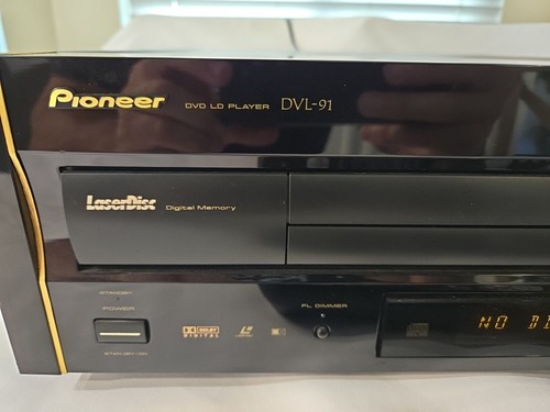 Pioneer DVL-91 ELITE Both Sides Play Laserdisc Player - Picture 2 of 8