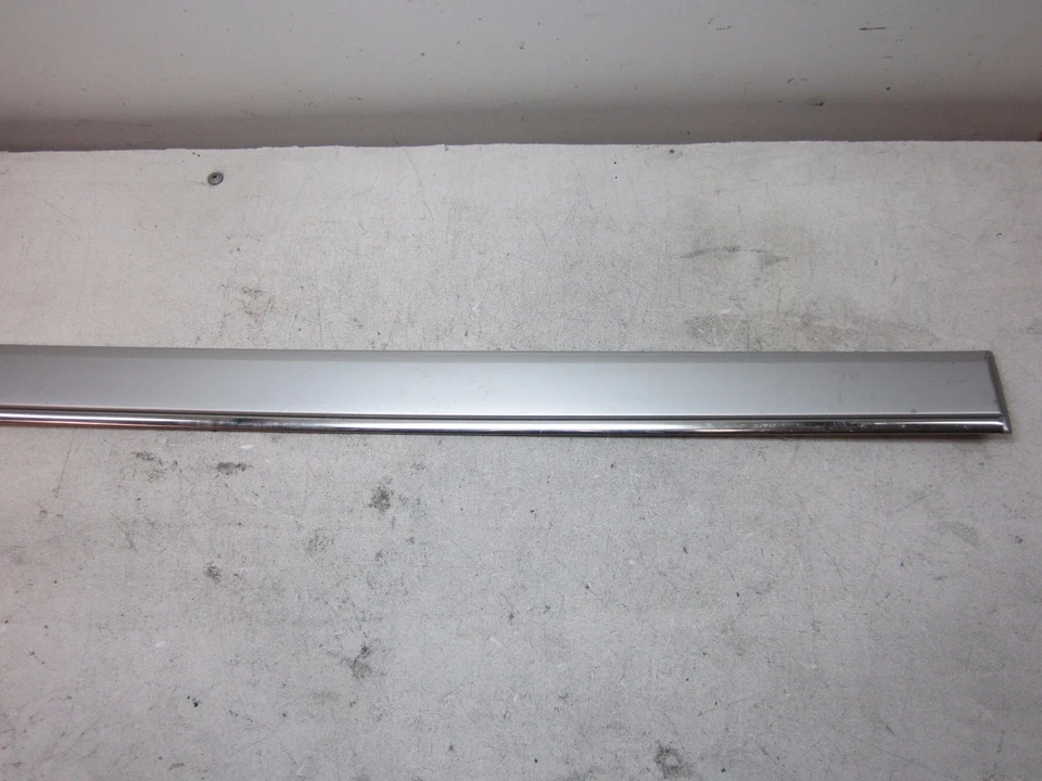 nn70143 Volvo S80 2000 2001 2002 2003 2004 2005 2006 Front LH Door Molding Trim - Изображение 3 из 4