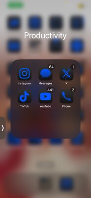 iphone xr with tiktok installed 