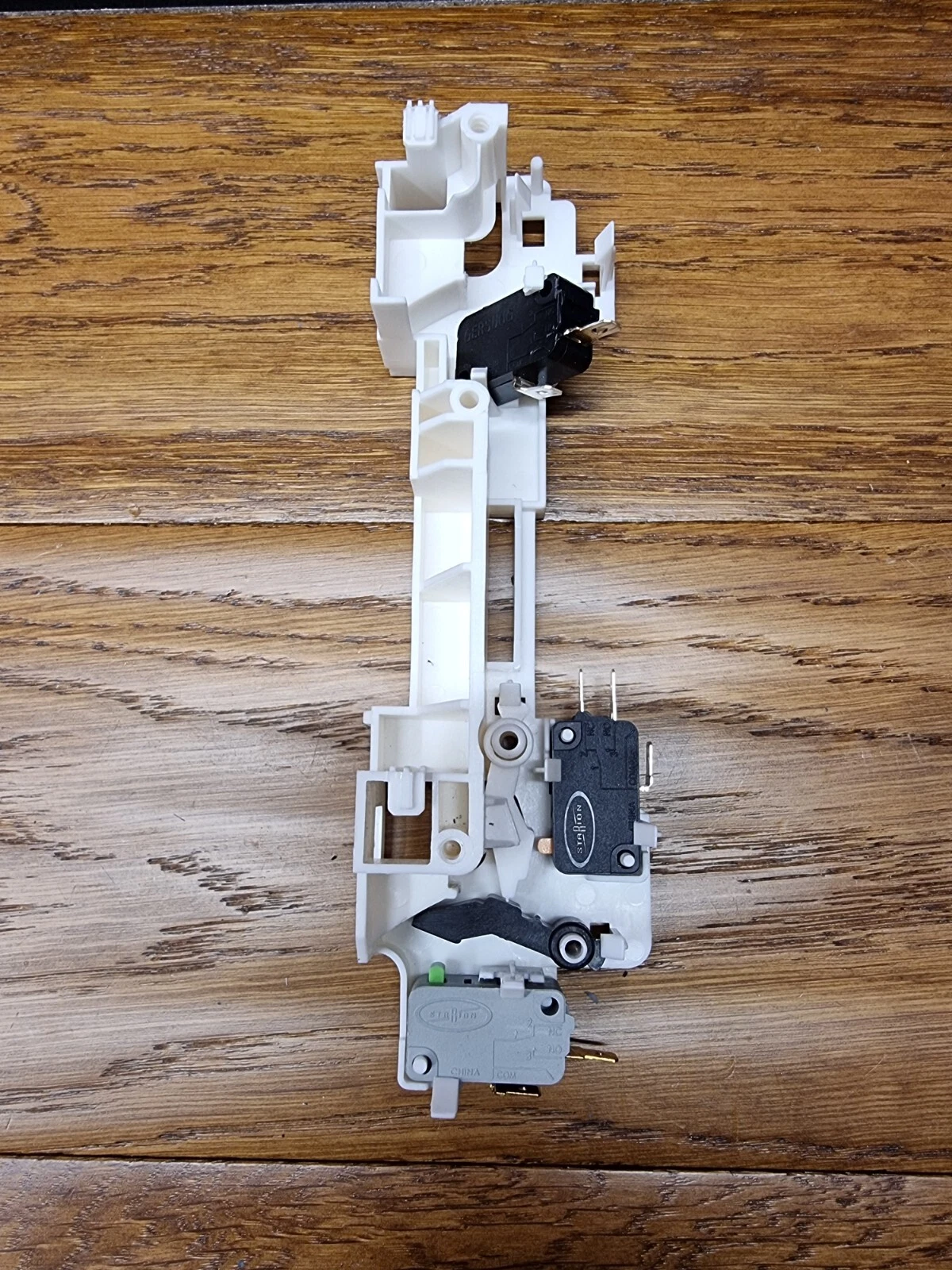 Samsung MC28A5125AK/EU 28L Combination Microwave - Replacement Microswitch