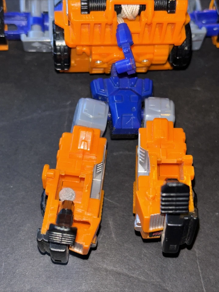 2002 HASBRO Transformers Armada Super Cons SMOKESCREEN Figure. - Image 3 of 4