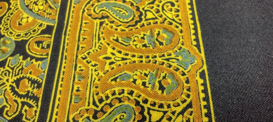 Pañuelo de seda años 30 Art Nouveau cachemir impreso a mano casi antiguo INGLATERRA Foto 4 de 4