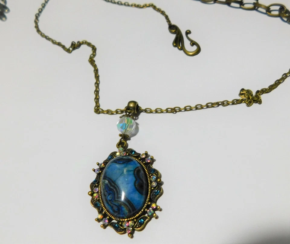 Ágata de encaje loco azul con cristales a.b., vintage, antigua, reproducción, piedra preciosa Foto 3 de 4