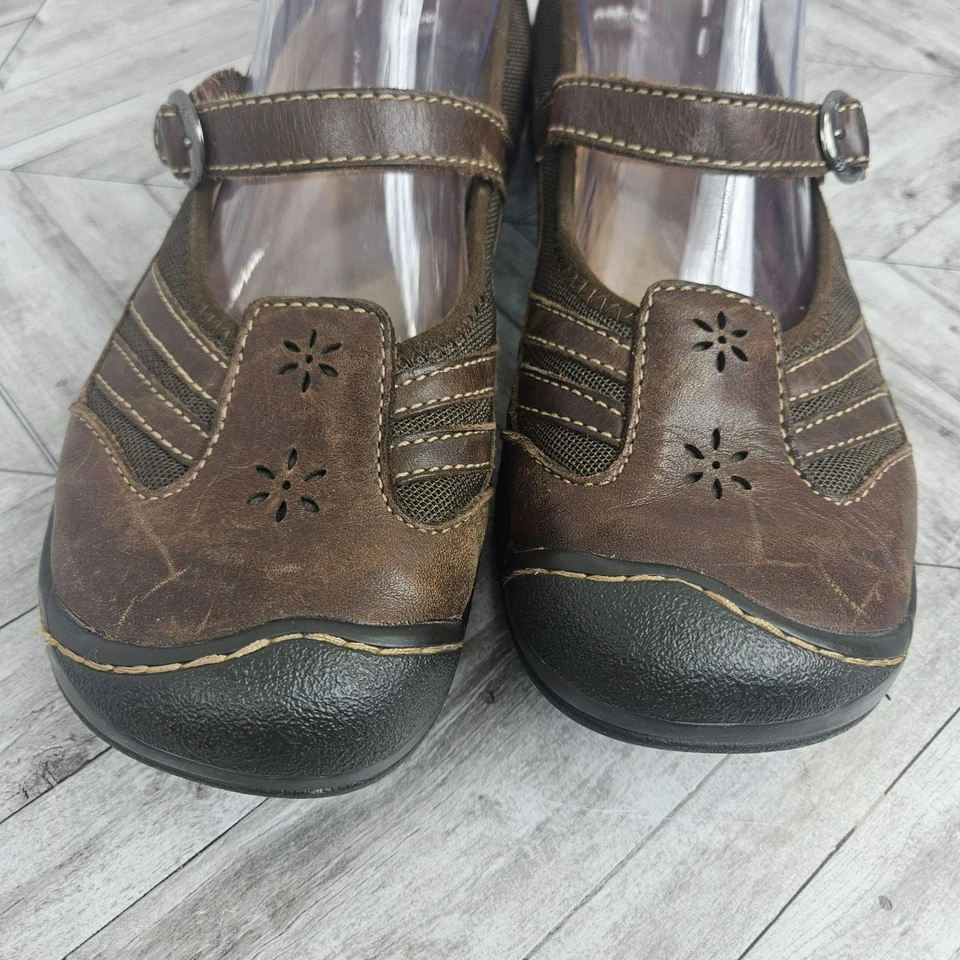 Zapatos cómodos para caminar Mary Jane de cuero marrón Keen para mujer 10 M correa con hebilla plana Foto 3 de 4