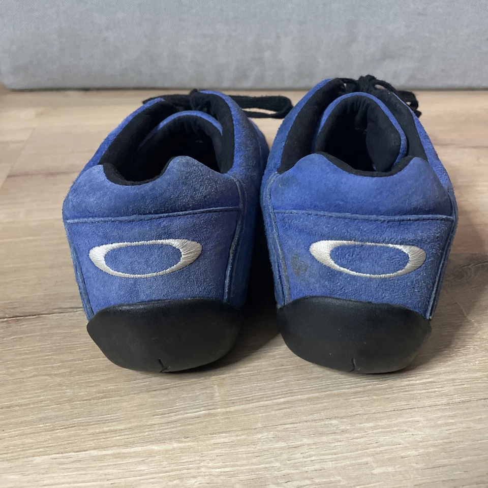 Oakley Race Low (1) Men's Shoes Blue Size 9.5. Pre-owned. Shows Signs Of Wear - Image 2 of 4