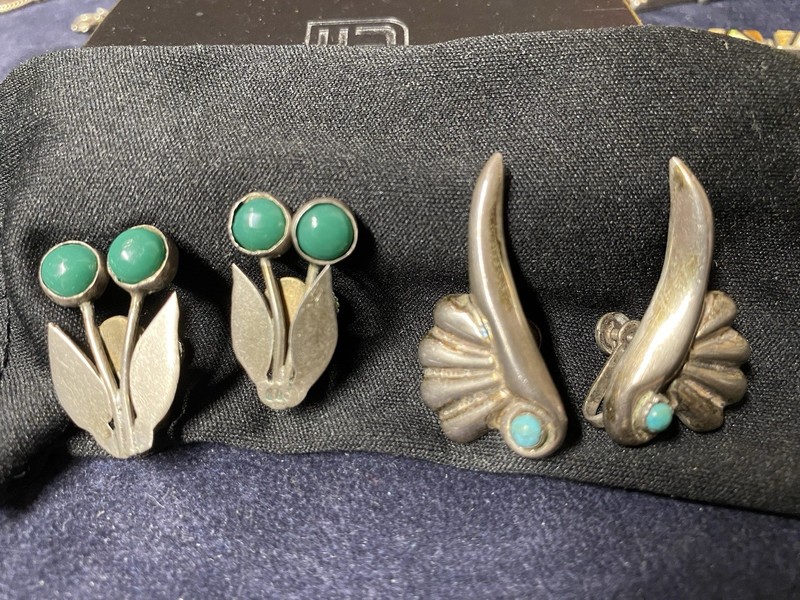 Silver Turquoise Vintage Earrings Mexico Screw Down Clasp 1940’s -1950’s  2 Pair