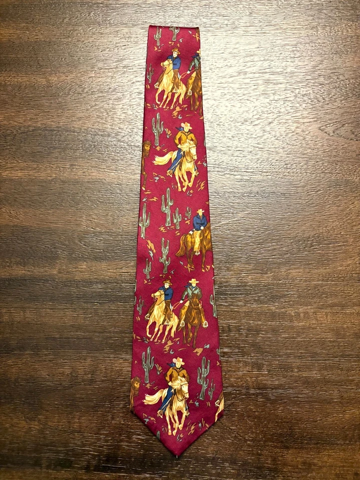 Corbata de cuello ajustable 100 % seda italiana estampado vaquero caballos ultra rojos vintage EE. UU. Foto 3 de 4