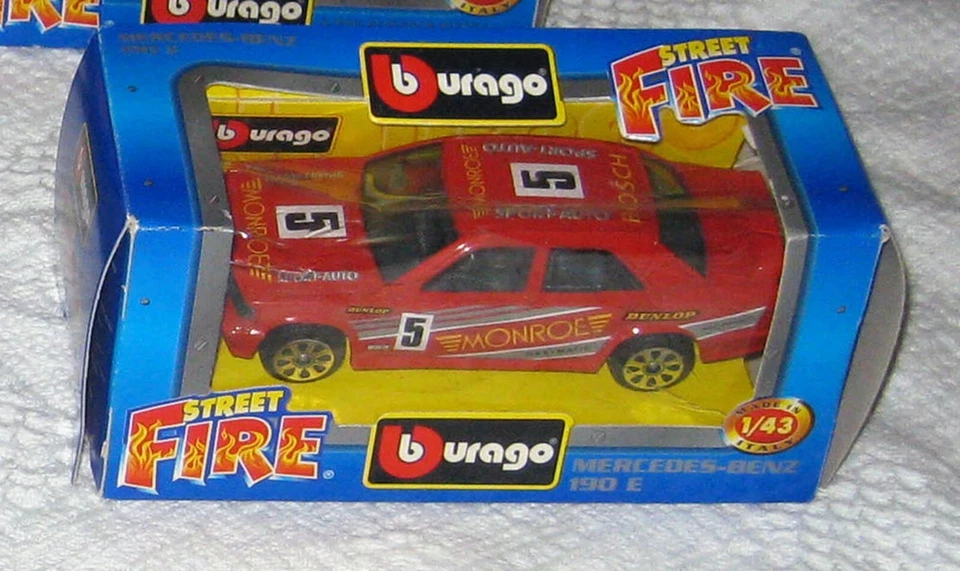 BURAGO modellino auto Mercedes-Benz 190 E - Immagine 2 di 4