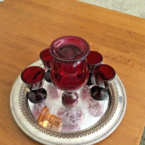 Vintage Ruby Artisan 8 1/2" x 3 1/2" Decanter w/4 Anchor Hocking 3 1/2" Cordials - Picture 6 of 6