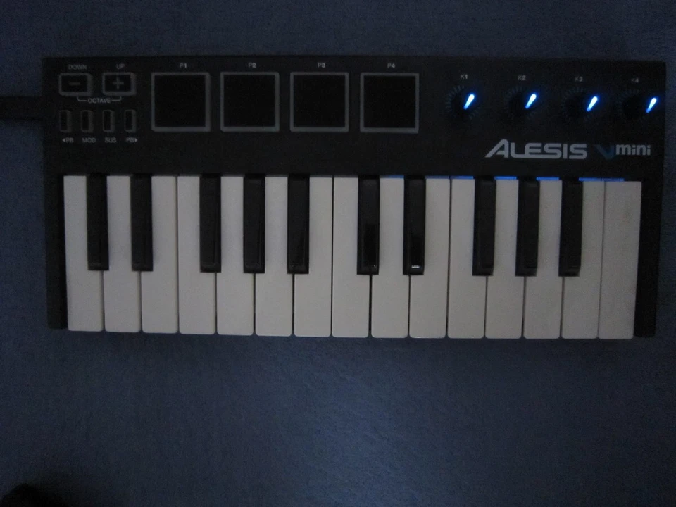 Alesis Vmini 25-Key USB MIDI Controller - Bild 2 von 4