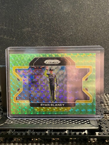 🔥 Martin Truex Jr. 2022 Prizm HORIZONTAL Reactive Green Card # - 96🔥 - 第 1/2 張圖片