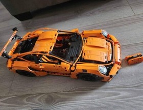 LEGO TECHNIC: Porsche 911 GT3 RS (42056)