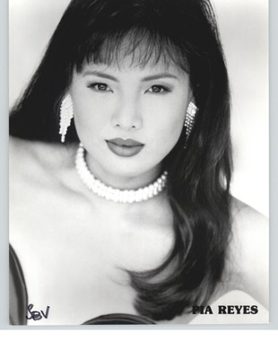Pia Reyes Makeup Artist | Saubhaya Makeup