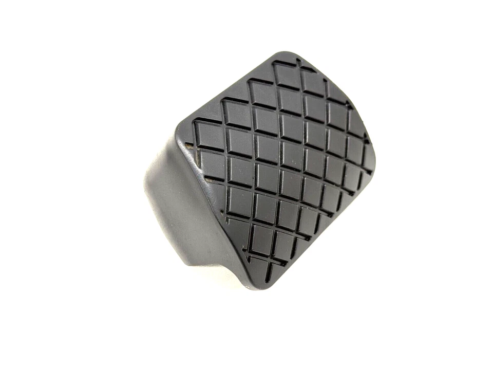 AUDI A3 QUATTRO 2015-2017 CUBIERTA DE PEDAL DE FRENO DE PISO PASTILLA DE GOMA NEGRA OEM Foto 2 de 4