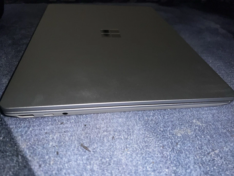 Microsoft Surface Go 12,4 Zoll (128GB SSD, Intel Core i5 10. Gen, 3,60 GHz, 8GB) - Bild 3 von 4