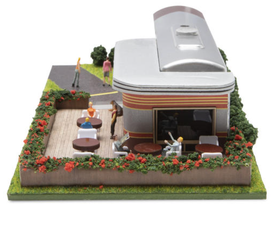 HO Scale Railroad Rocket Diner Building with Smoke Feature Prelit ...