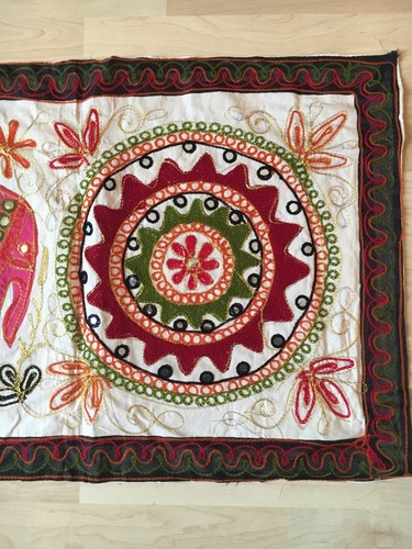 Indian Embroidered Elephant Cotton Tapestry Wall Hanging Table Bed Runner Ethnic - Picture 2 of 3