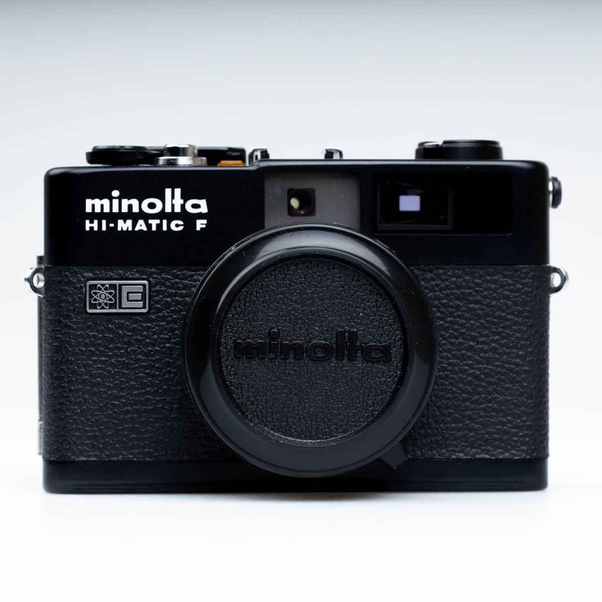 Black Minolta Hi-Matic 7s - a photo on