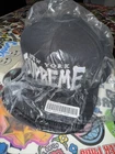CHAPEAU OS SNAPBACK DS SS21 SUPREME BONES LOGO 5 PANNEAUX NOIR