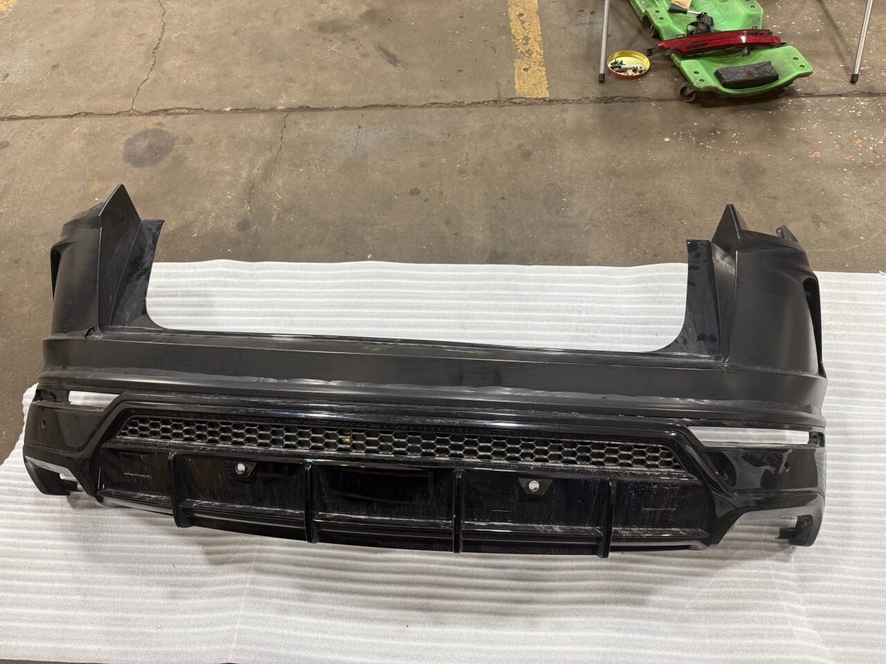 lamborghini Urus rear bumper OEM 4ML807301