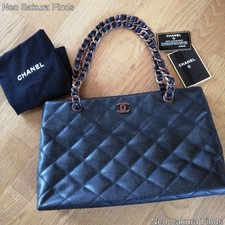 CHANEL Matelasse Tote Bag Caviar Skin Black A4 Wood Chain Used