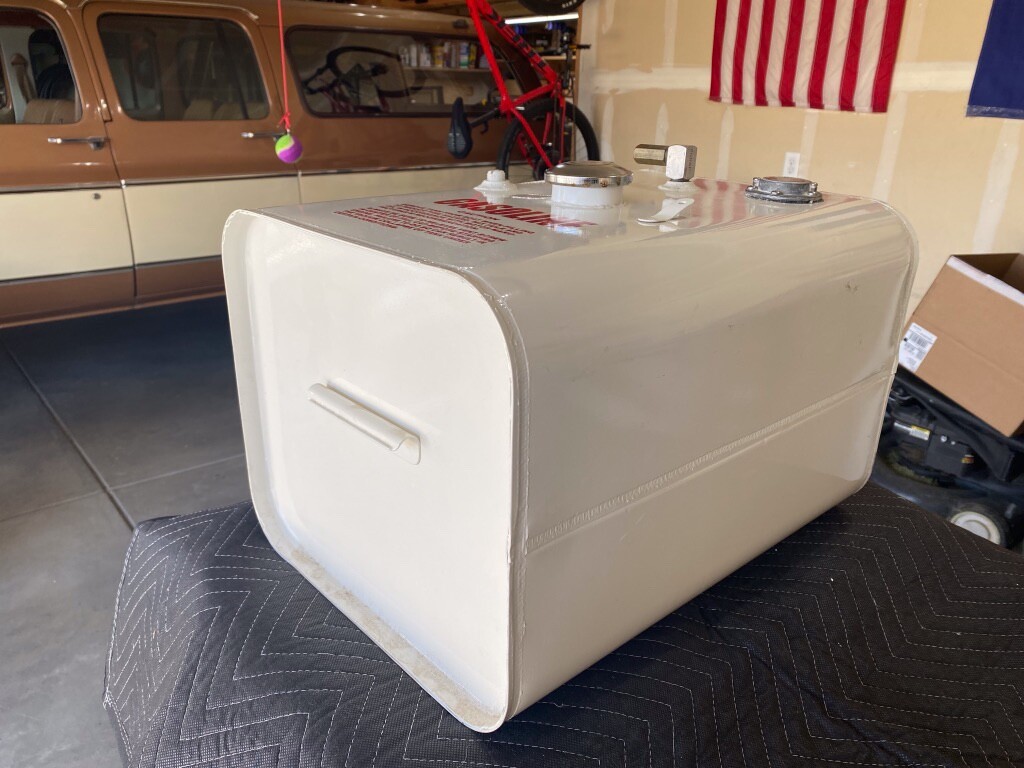 Long Cruise Metal Fuel Tank, Perfect for under RPS Seat Boston Whaler