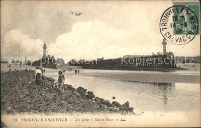 Deauville-sur-Mer Les Jetees a Maree basse Stempel auf AK