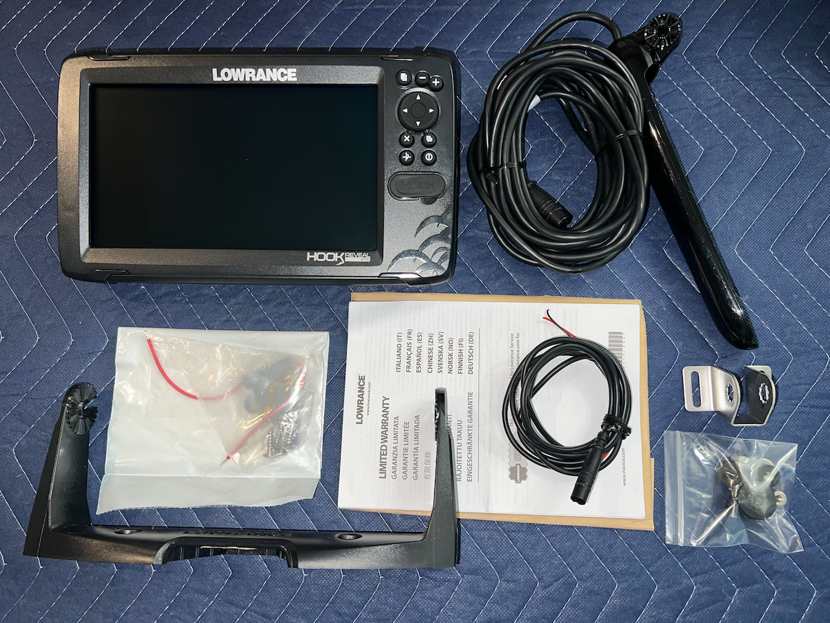 Lowrance HOOK Reveal 9 TripleShot 9